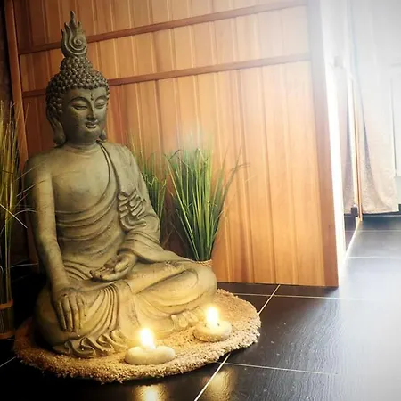 Love hotel Symbiose *